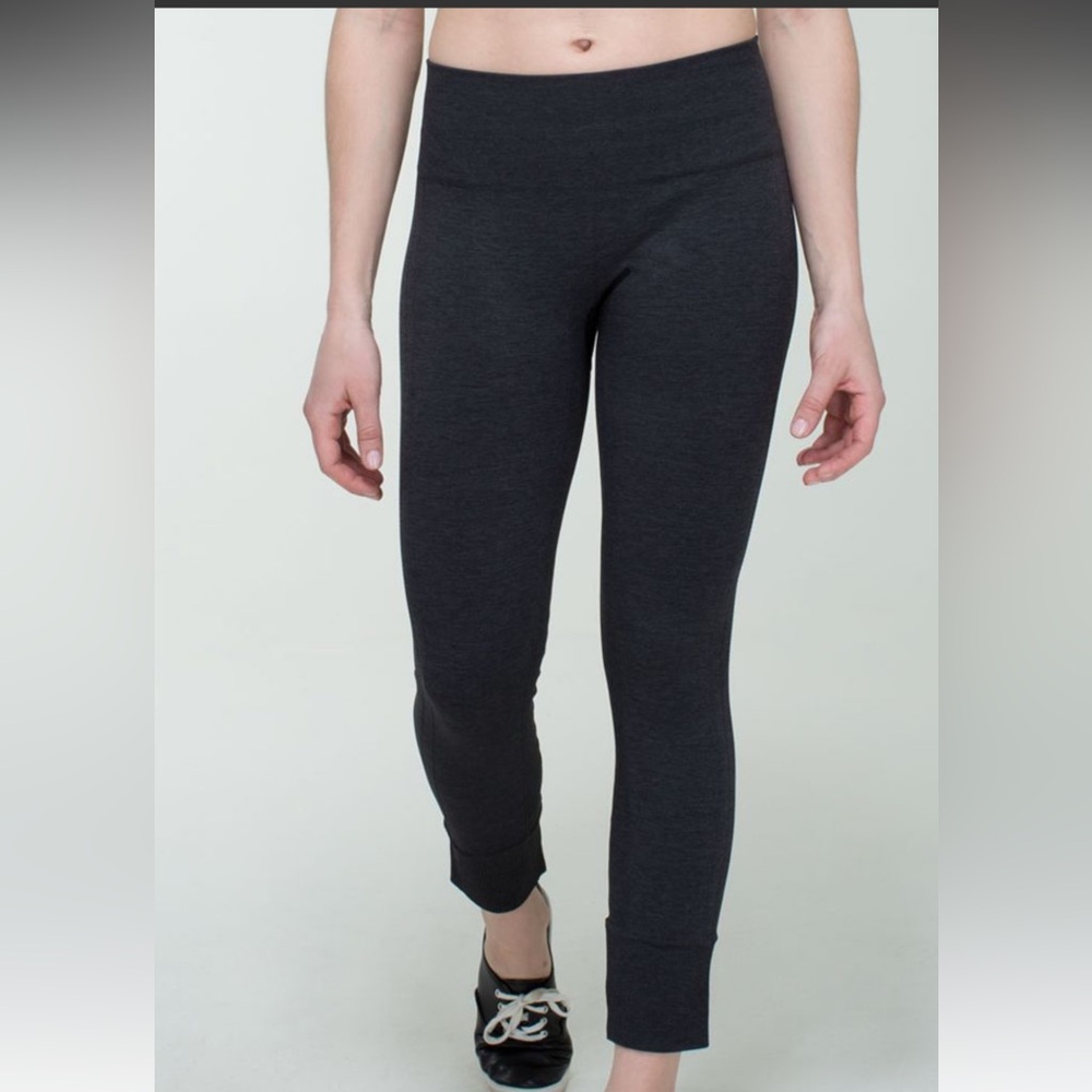 Lululemon ebb to street leggings